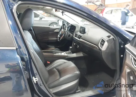 2018 Mazda Mazda3 Touring z USA, uszkodzony, nr VIN 3MZBN1L36JM167965